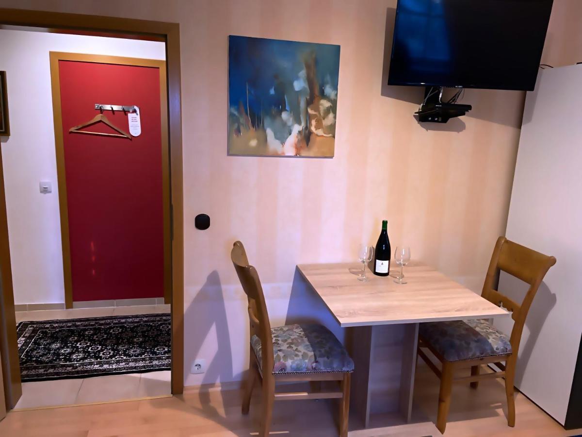 Apartment Renate Oberasbach Exteriör bild
